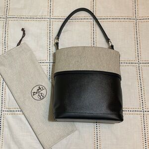 Hermes Col Roule 25 Bag Toile and Vache Hunter
Black